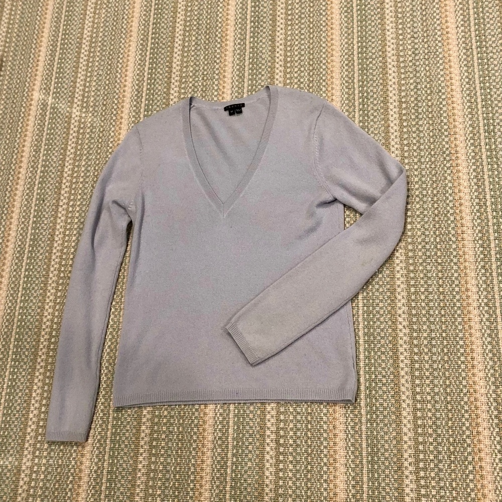 Theory V-Neck Cashmere Sweater in Pale Blue